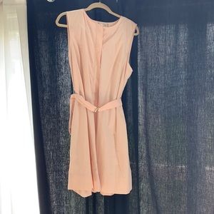 Peachy cream sleeveless Gap dress. Worn once.